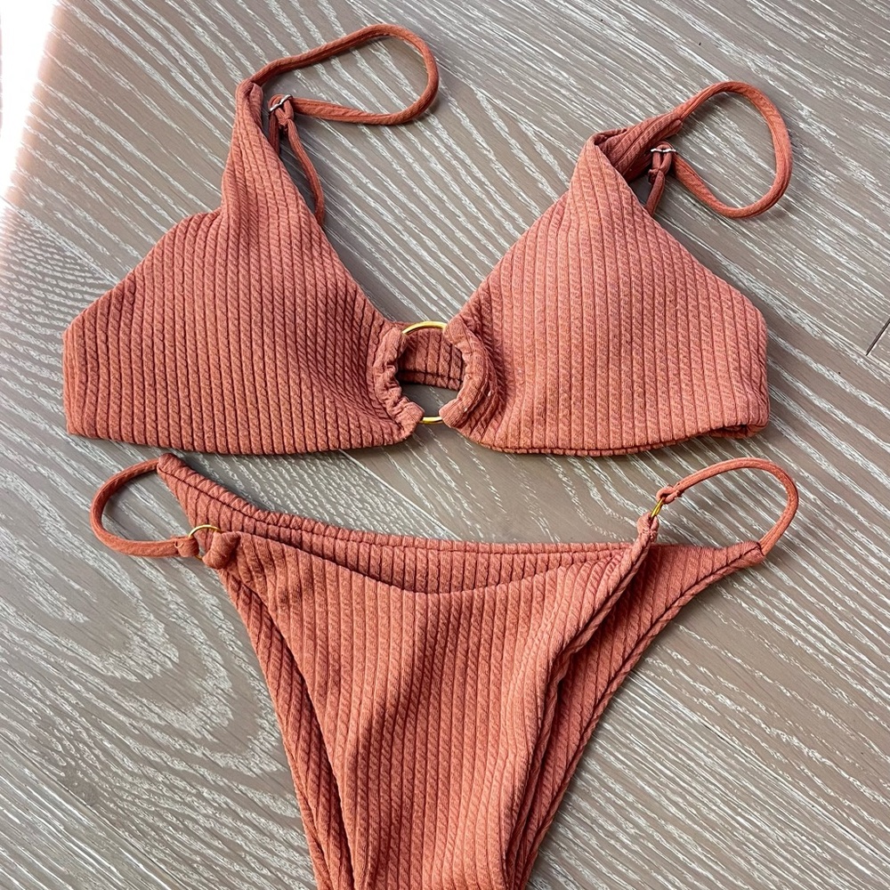 Amazon Rust Ribbed Ring-Front Bikini Set